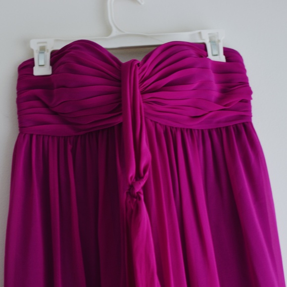 Fuscia flowy knee-length dress - Picture 3 of 6